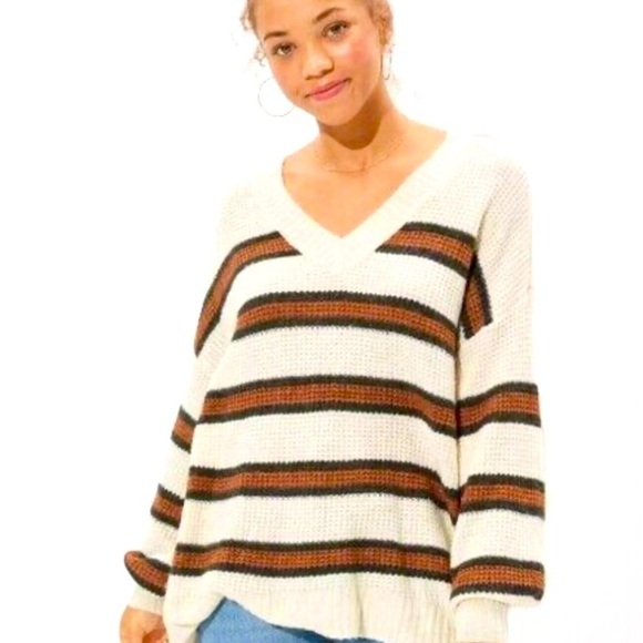 AMERICAN EAGLE - V NECK BOXY SWEATER - SIZE XS - Picture 2 of 4